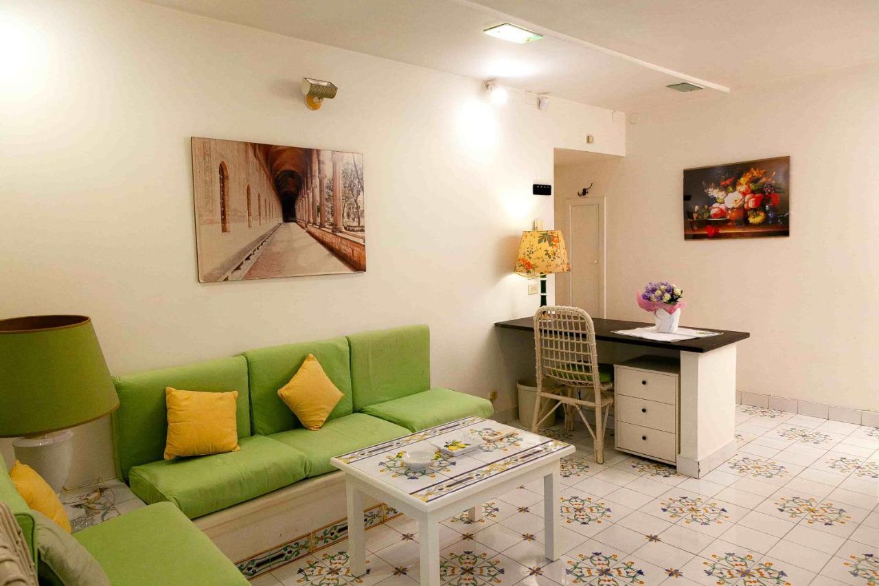 Apartmán Casa Vacanze Belledonne Neapol Exteriér fotografie